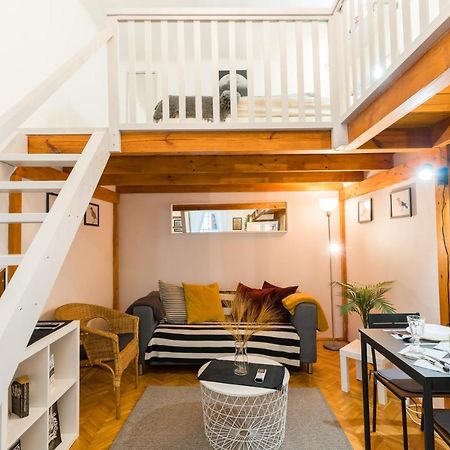 Lovely Little Loft Studio In The Heart Of Budapest Bagian luar foto