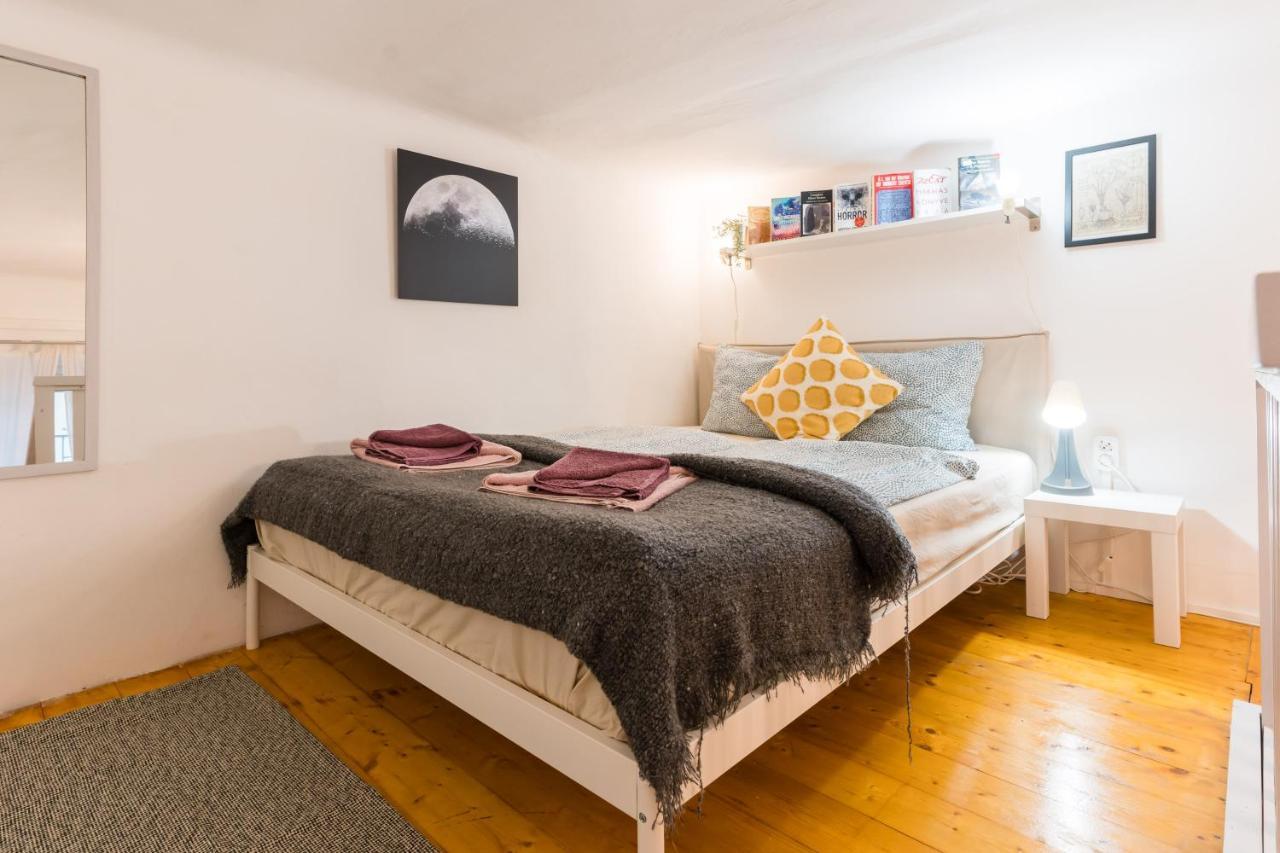 Lovely Little Loft Studio In The Heart Of Budapest Bagian luar foto