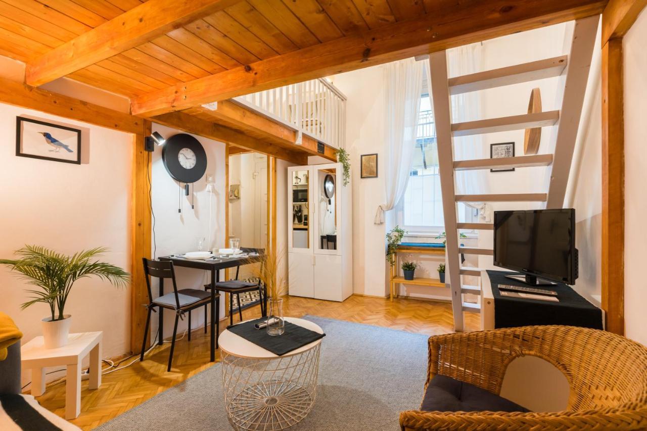 Lovely Little Loft Studio In The Heart Of Budapest Bagian luar foto