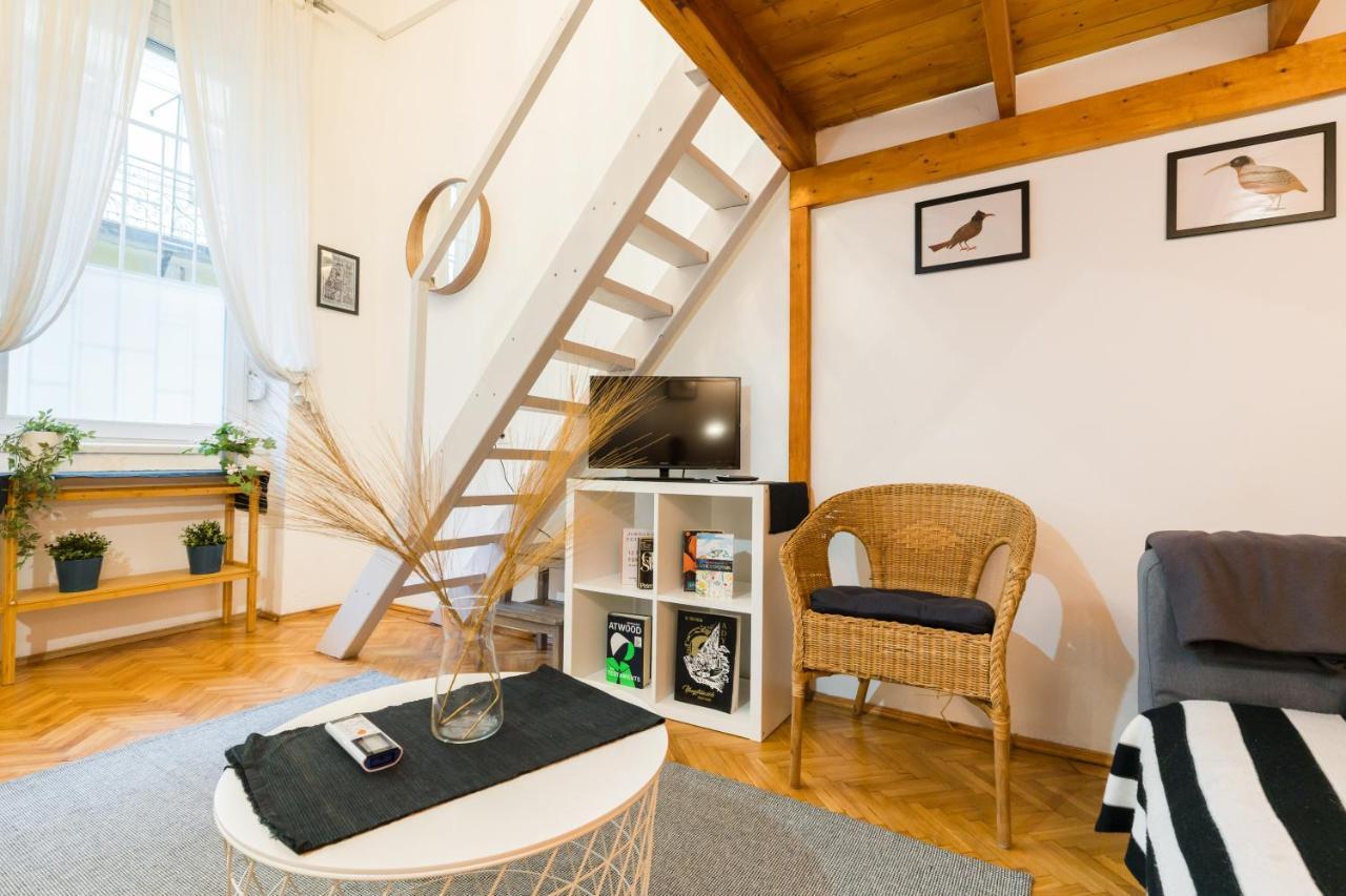 Lovely Little Loft Studio In The Heart Of Budapest Bagian luar foto